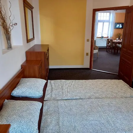 Penzion U Skoly Staré Město Buitenkant foto